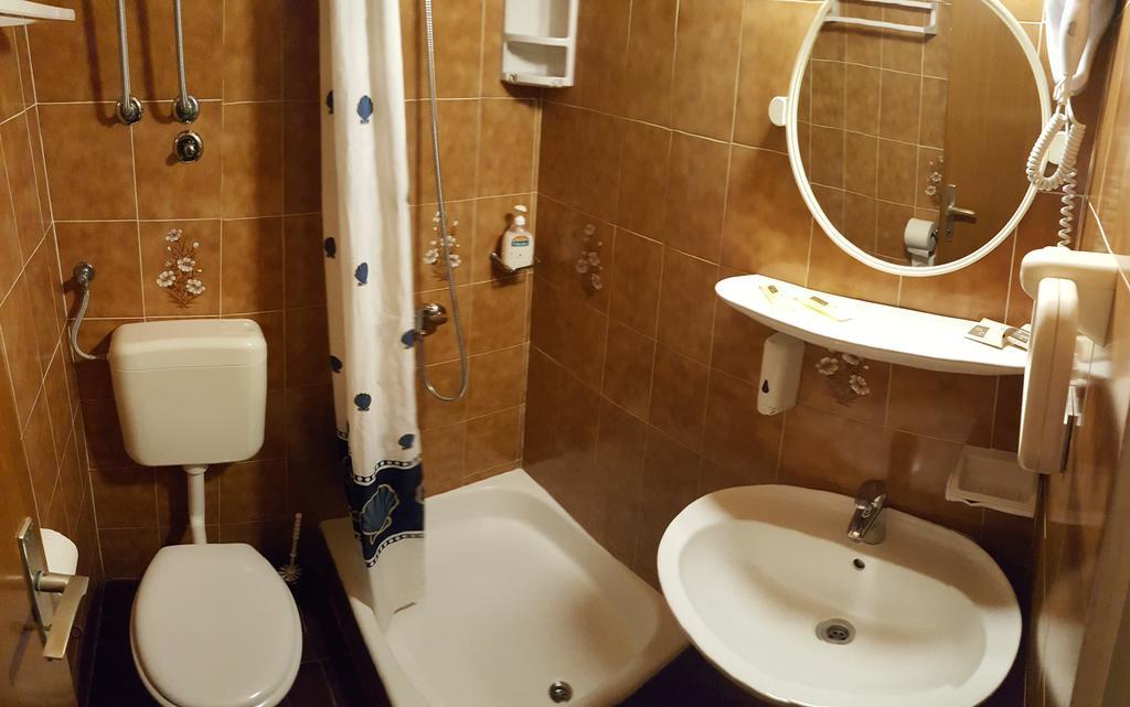 Apartments Bajo - Free Parking Dubrovnik Eksteriør billede