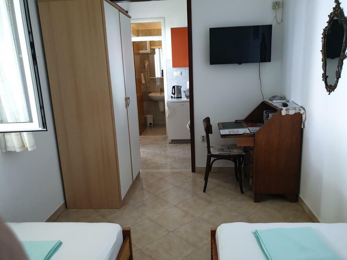 Apartments Bajo - Free Parking Dubrovnik Eksteriør billede